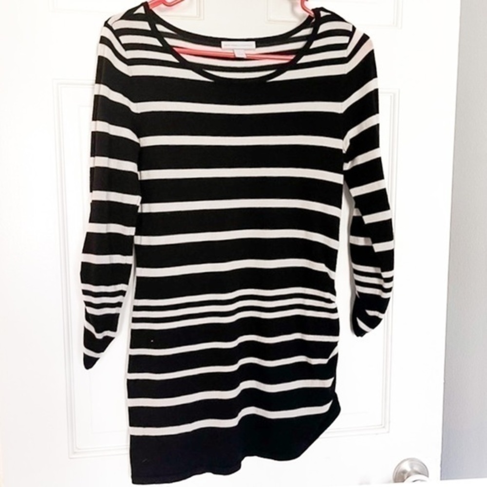 New York & Co Women’s Black and White Striped Side Zip Top